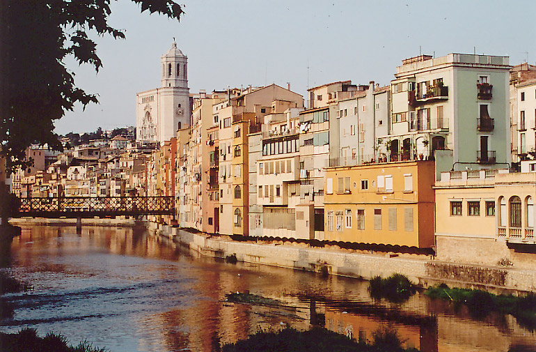 Viajar a Girona: Paseo por la Costa Brava y los pueblos del interior